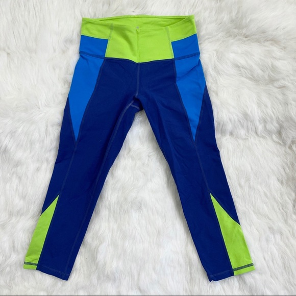 Athleta High-Rise Luma Chaturanga Colorblock Capri - Picture 3 of 7